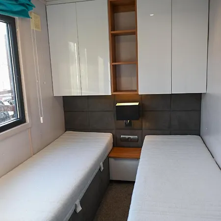 - Eiderufer 3